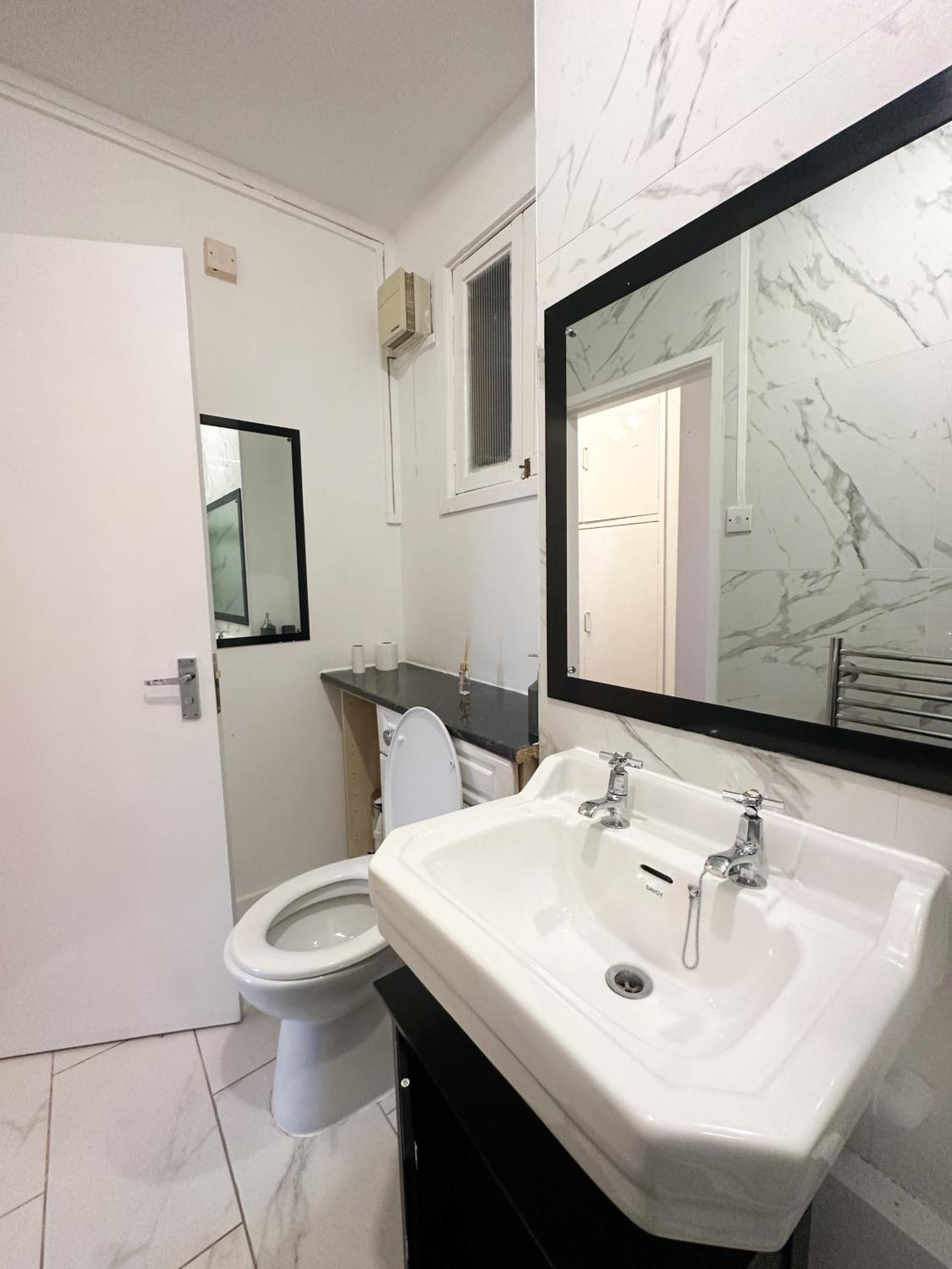 Gatesden Apartment ลอนดอน ภายนอก รูปภาพ
